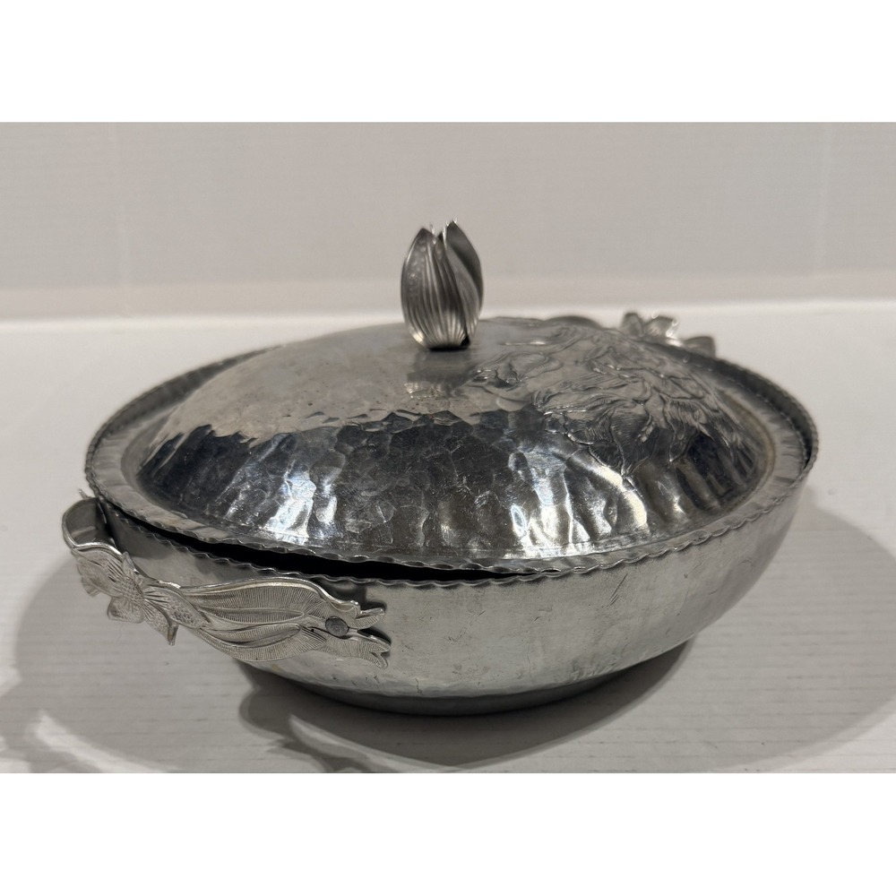 Vintage‎ Hammered Aluminum Tulip Casserole Dish Holder - 8.5"